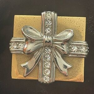 Vintage Liz Claiborne Rhinestone Bow Gift Present Brooch